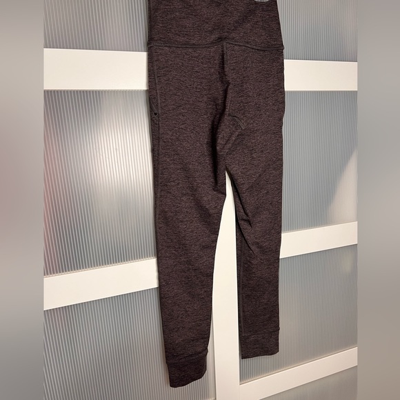 Women’s Size S Jogger Style Leggings with Pockets - Picture 4 of 6